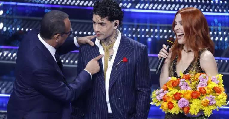 Tony Effe a Sanremo 2025