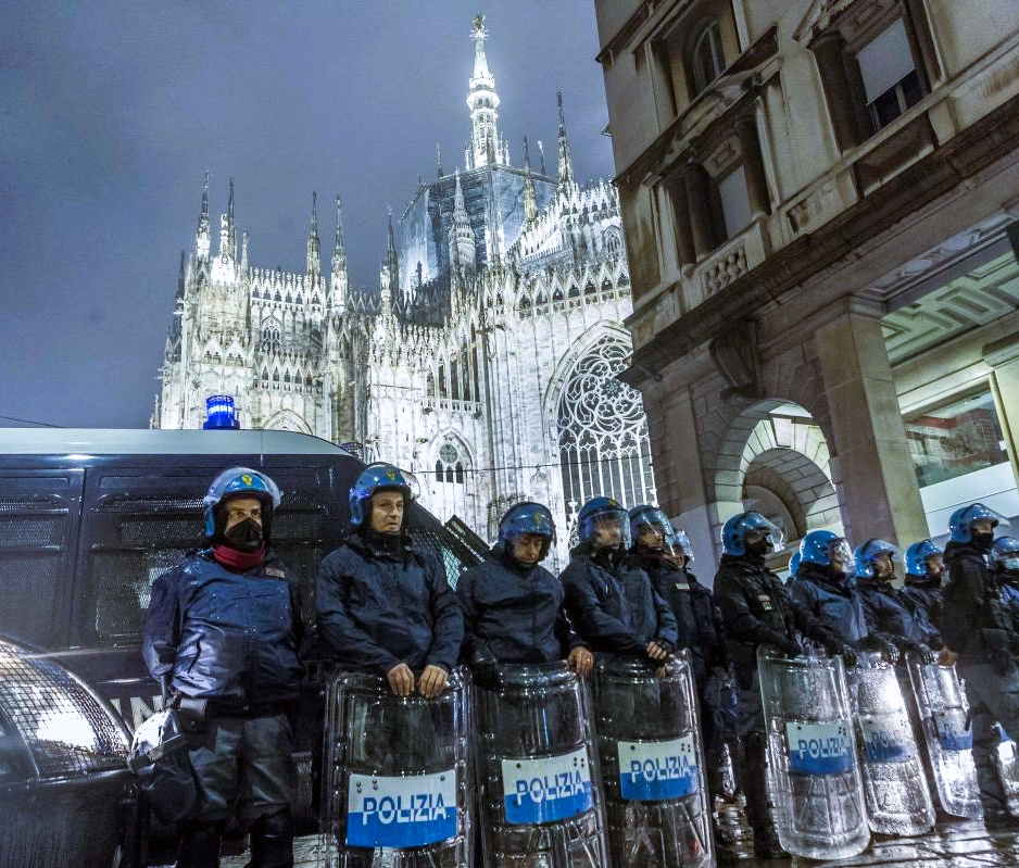 I PROBLEMI DI SICUREZZA DI MILANO NON SONO UN MEME ELETTORALE. E FORSE STIAMO GUARDANDO NELLA DIREZIONE SBAGLIATA.