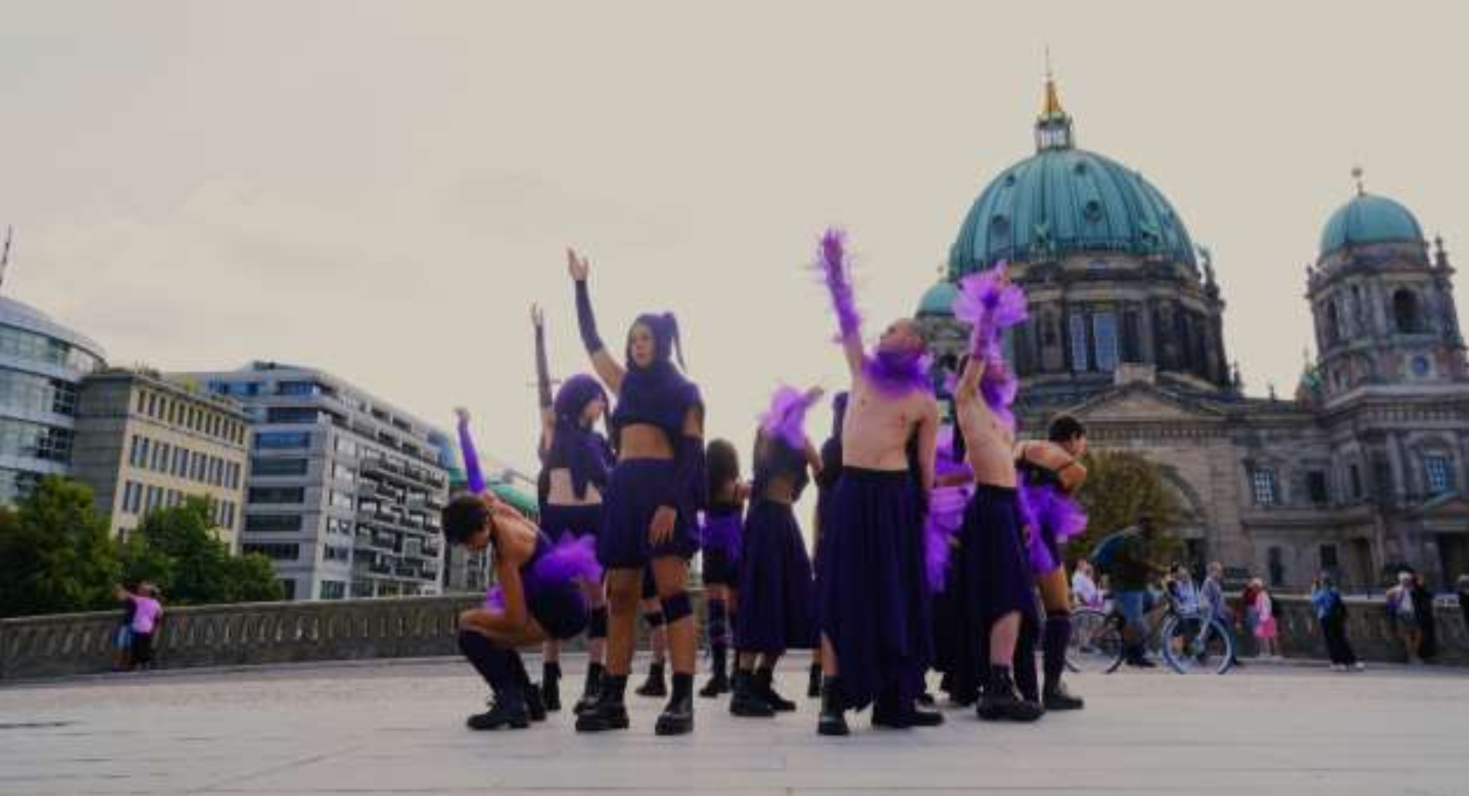 La danza politica e techno di Urban Dancing Prophets